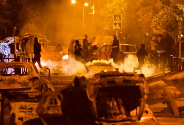 French Police Say “We’re At War With Vermin” As Nationwide Riots Spread Like Cancer