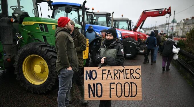 Furious Farmers “Besiege” Wales Labour Conference in Protest Over Reeves’s Tax Raid