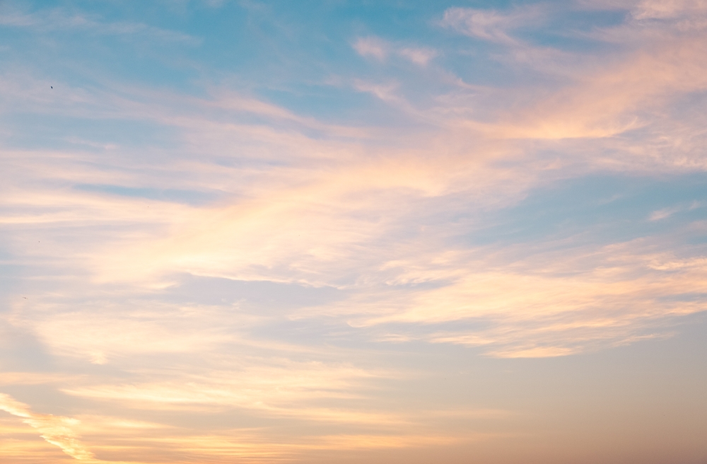 Painting the skies with chemtrails – one morning in one place